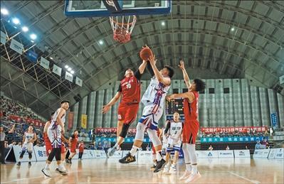 辽宁沈阳铁西区举办“厂BA”篮球赛