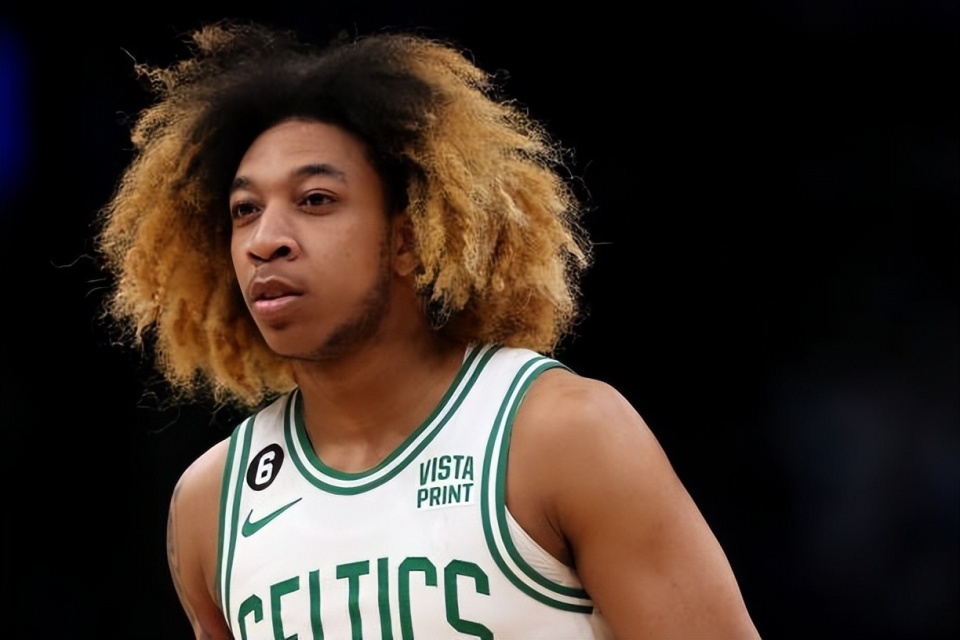 首场季前赛, 所以完全不