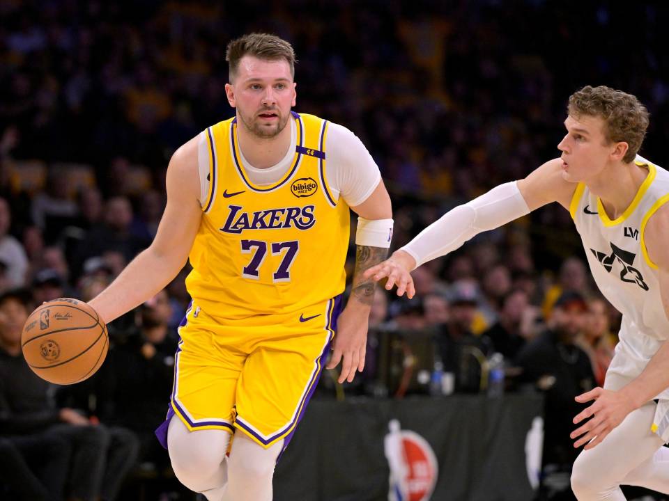 季后赛期间 季后赛期间