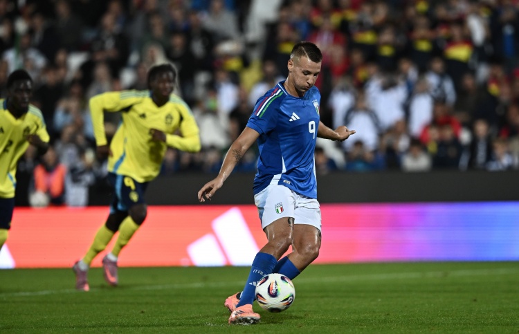 年轻的进球 年轻的进球