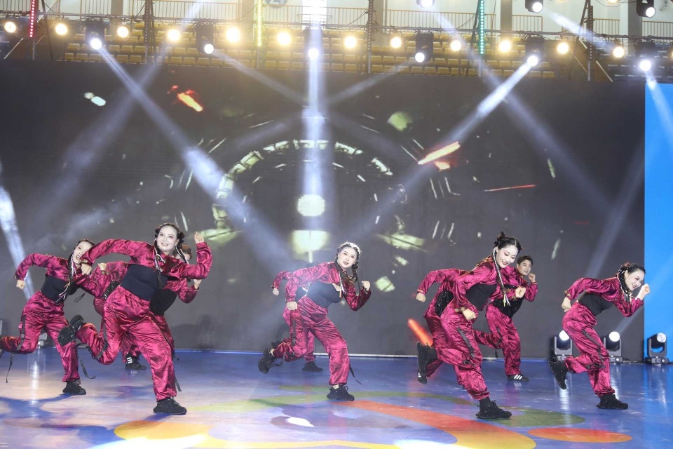 各参赛代表, bt, 在提升技能